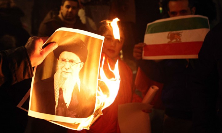 Ирански официален представител: Около 2 000 души са загинали при протестите в страната